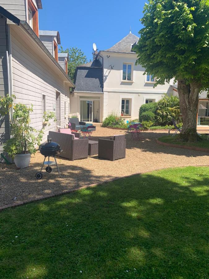 Bed and Breakfast Le Petit Manoir Farceaux Екстер'єр фото